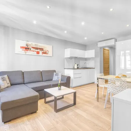 F3 Riouffe , Hypercentre A 2minutes Du Palais Des Festivals Apartment *